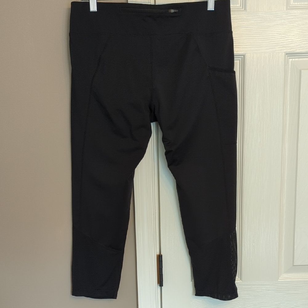 Nike Dri-Fit Women's Black Cropped Leggings - Picture 3 of 9